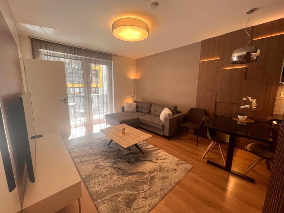Apartman Karzo Lk 209